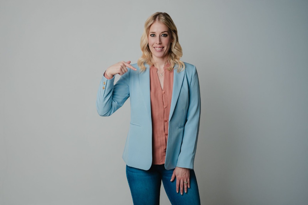 Eva — American English Teacher